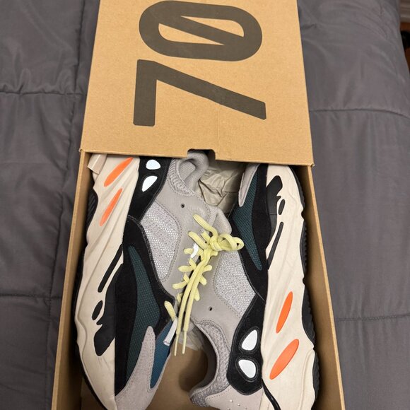Adidas Yeezy Boost 700 Wave Runner size 10 - Picture 2 of 5